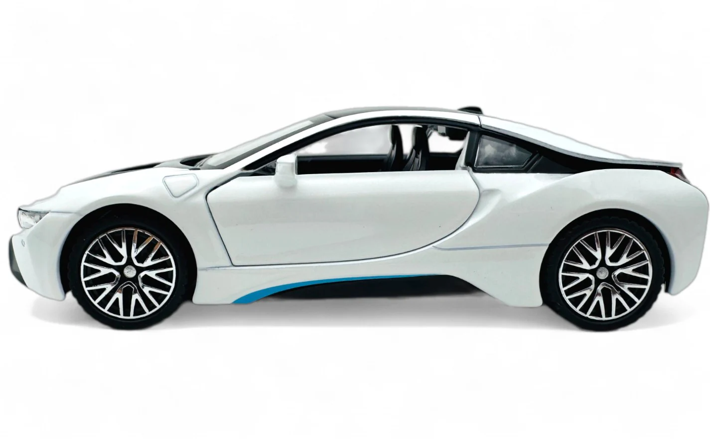 Bmw i8 1:24 diecast scale model car collectible - Image 4