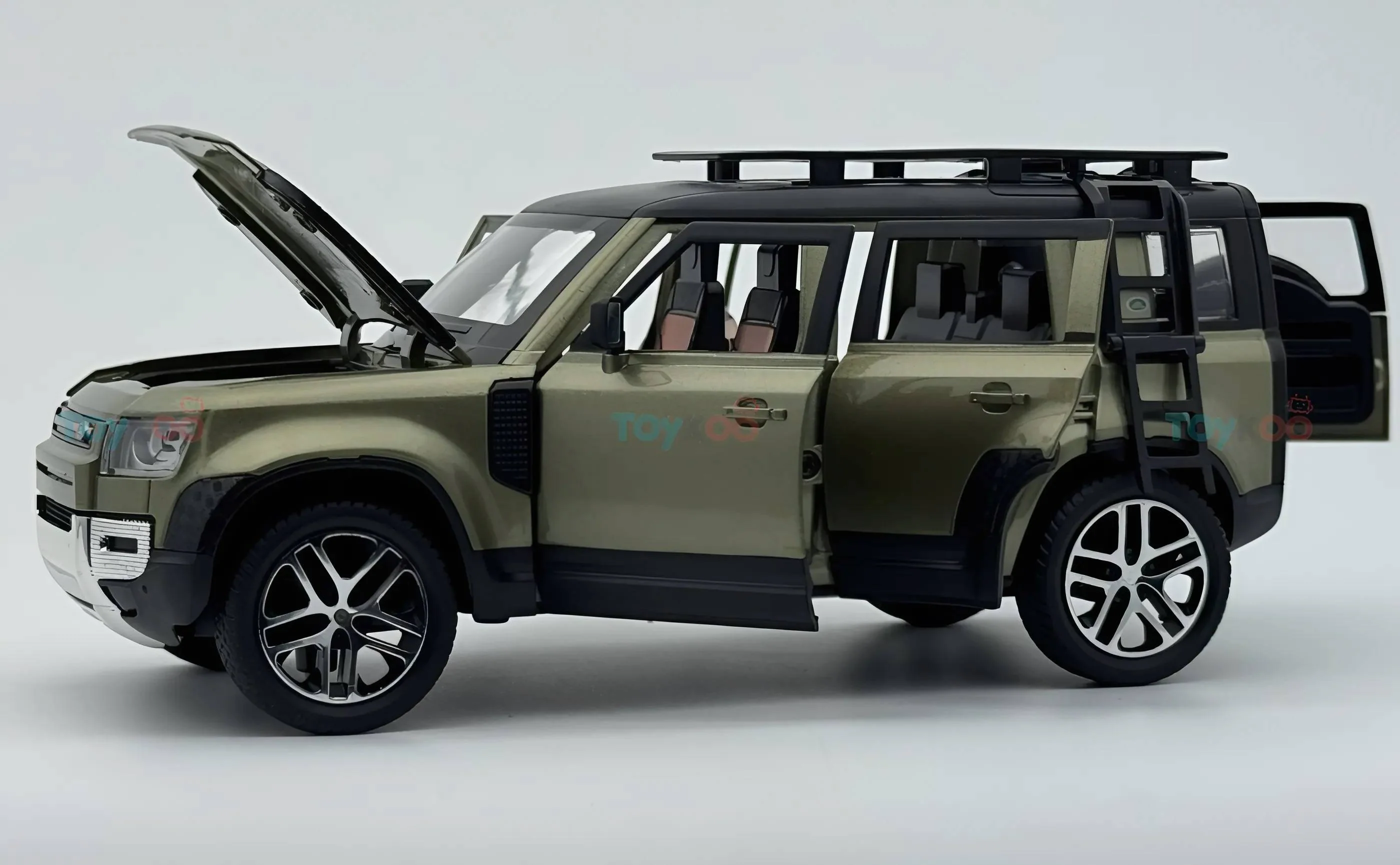 Land Rover Defender 110 1:18 diecast Scale Model car - Big Size - Image 12