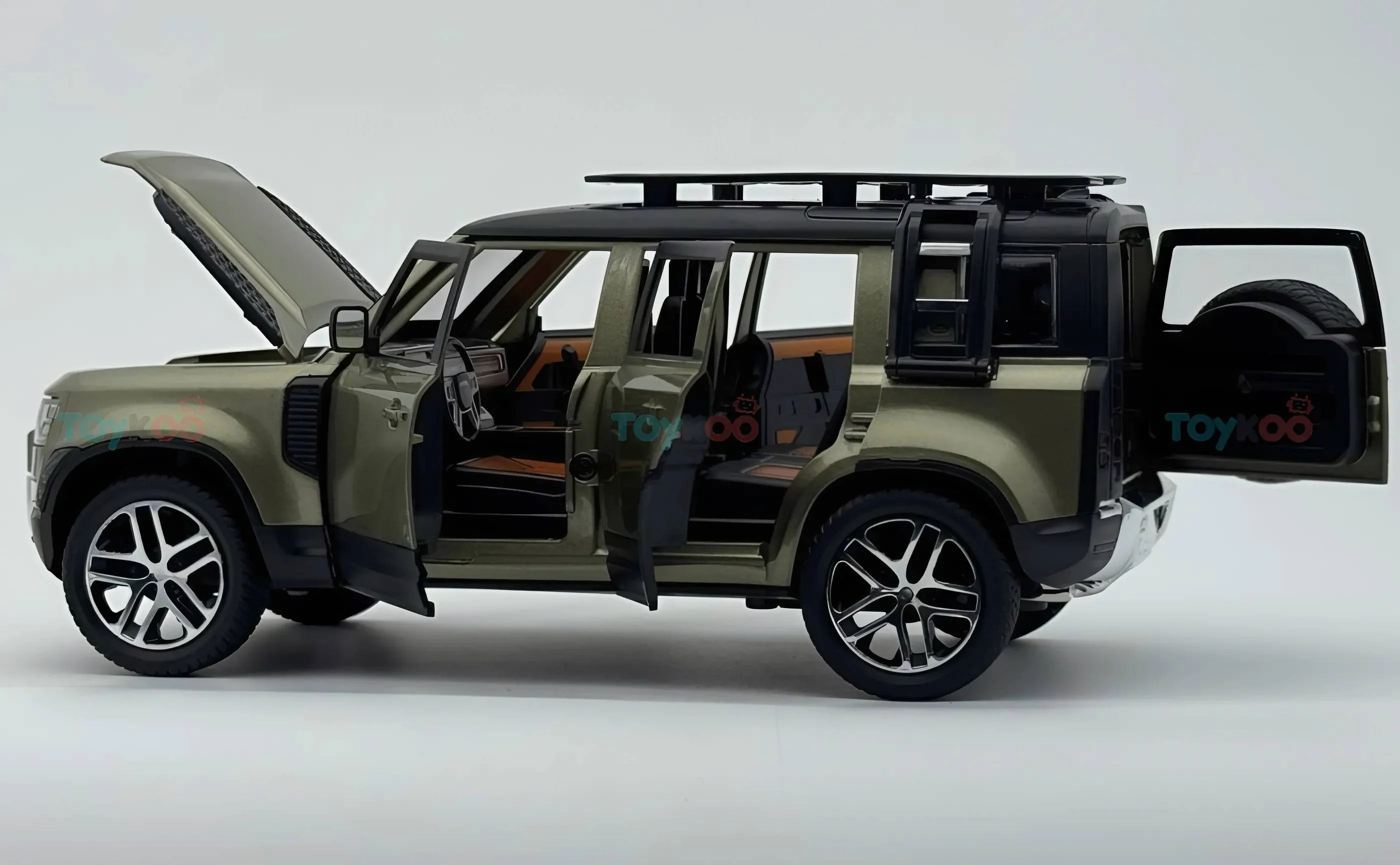 Land Rover Defender 110 1:18 diecast Scale Model car - Big Size - Image 13