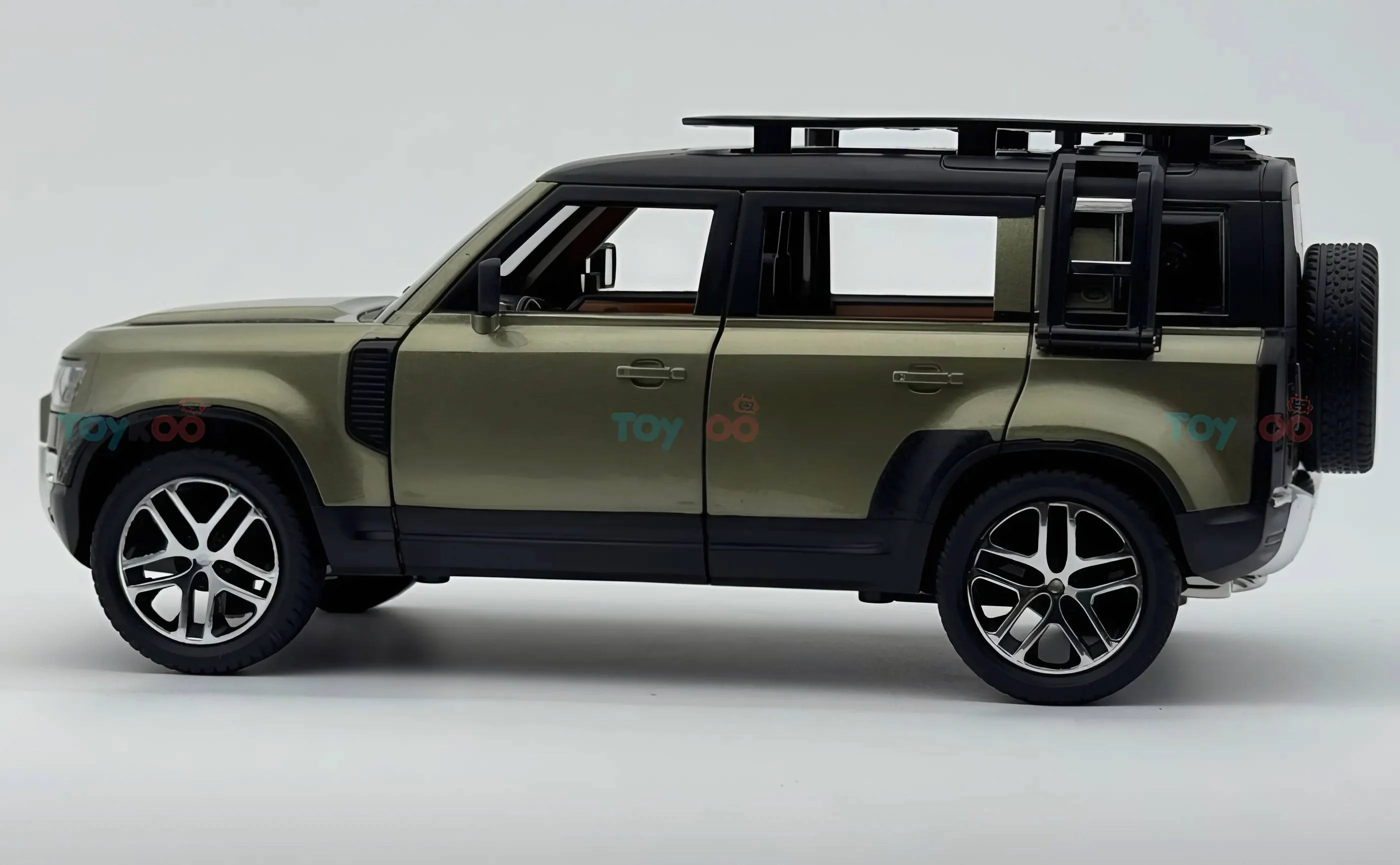 Land Rover Defender 110 1:18 diecast Scale Model car - Big Size - Image 14