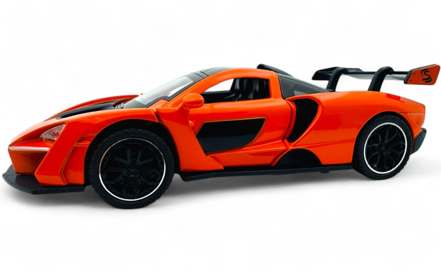 McLaren Senna Supercar 1:24 diecast scale model car collectible - Image 11