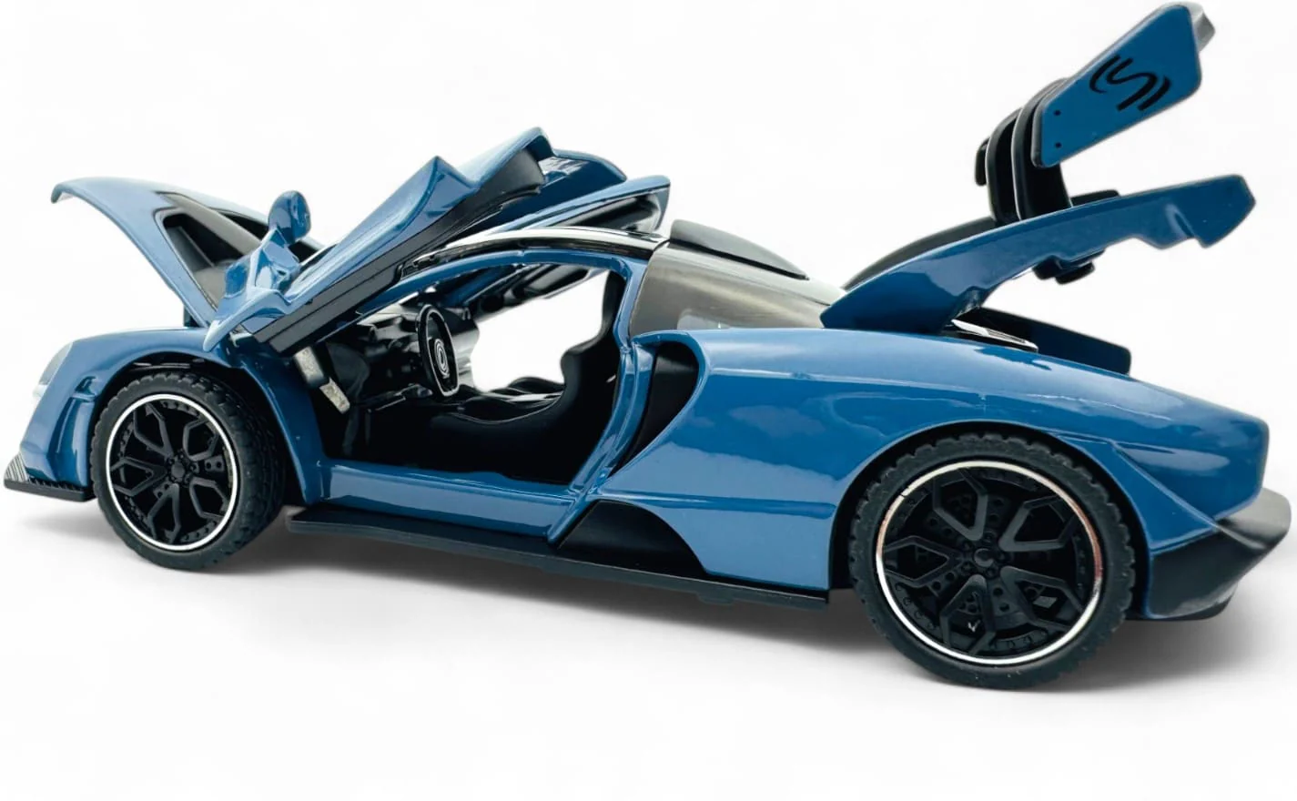 McLaren Senna Supercar 1:24 diecast scale model car collectible - Image 3