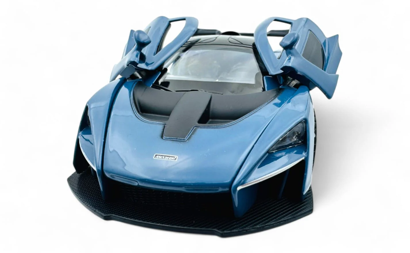 McLaren Senna Supercar 1:24 diecast scale model car collectible - Image 5