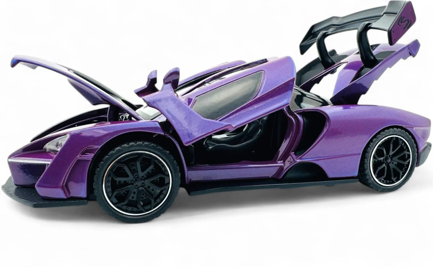 McLaren Senna Supercar 1:24 diecast scale model car collectible - Image 7
