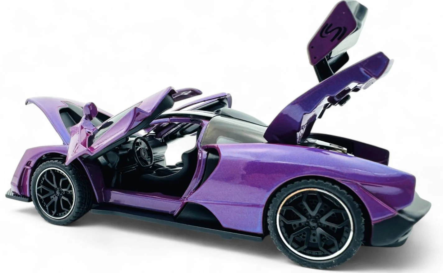 McLaren Senna Supercar 1:24 diecast scale model car collectible - Image 8